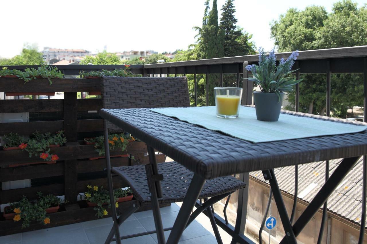 Apartment Ema Pula Exterior photo